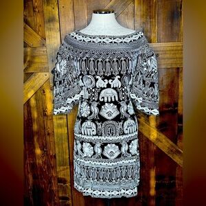 Naeem Khan Silk Black and White Intricate Embroidered Runway Dress Size 6